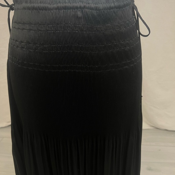 Rachel Zoe Women's Maxi Skirt Black Pleated  Sz M - Picture 4 of 8